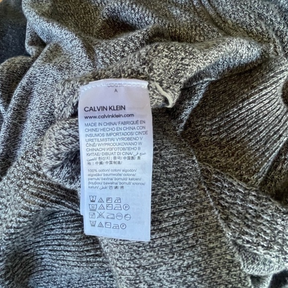 Calvin Klein Men’s 1/4 zip, long sleeve Sweater - Picture 5 of 5